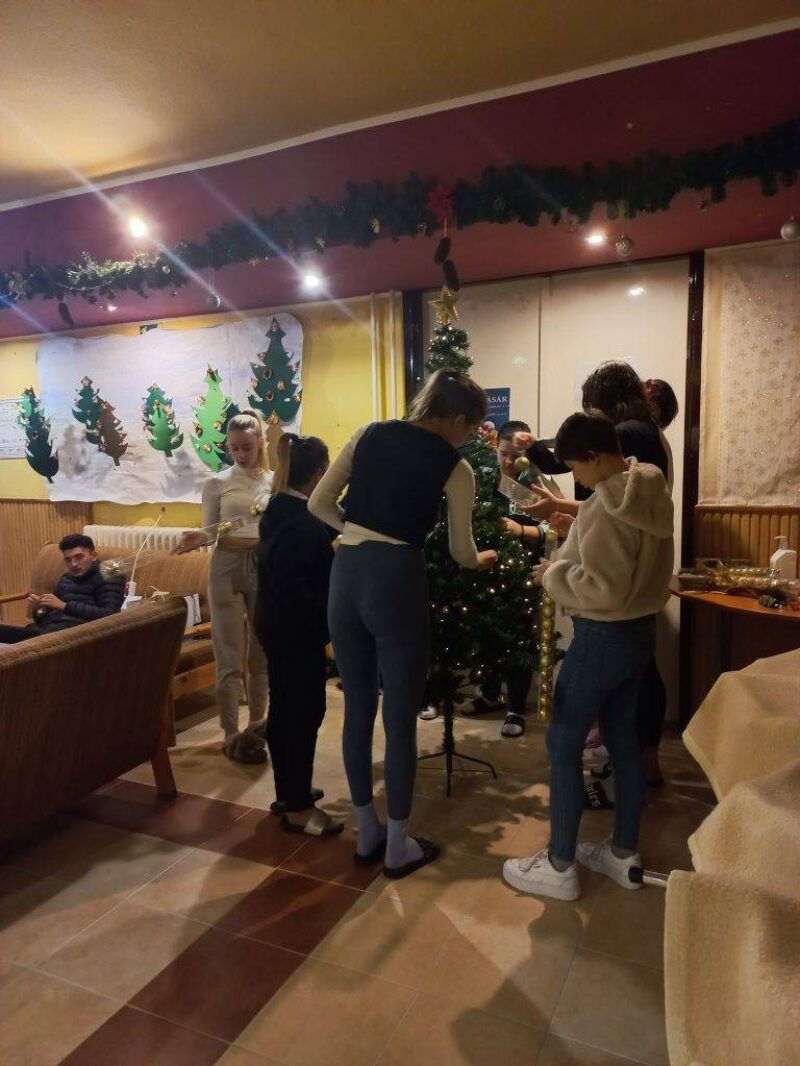 Jó cselekedetek gyakorlása. Jó cselekedetek gyakorlása.
