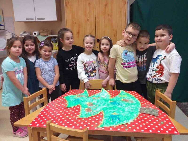 Boldog Karácsonyfa készítése Boldog Karácsonyfa készítése