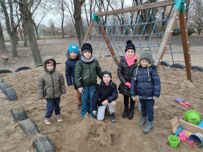 Társas kapcsolatok-barátság Társas kapcsolatok-barátság