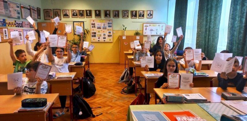 Boldognak maradni Boldognak maradni