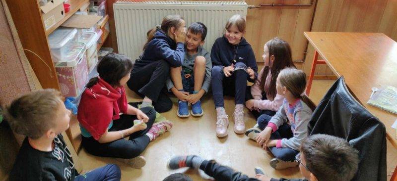 Sugos-jatek.jpg Sugos-jatek.jpg