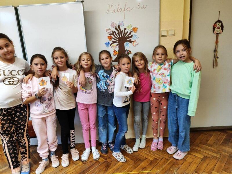 Hálás sünicsoport Hálás sünicsoport