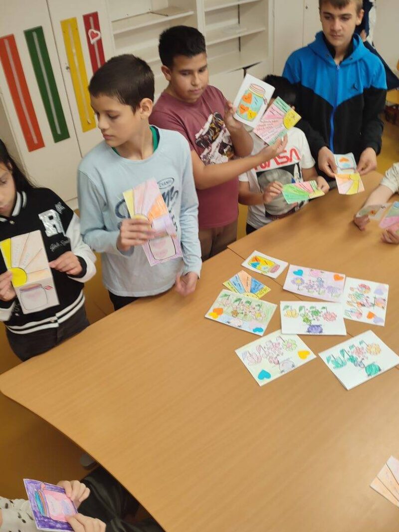 Megosztjuk az örömünket-hálás csapat Megosztjuk az örömünket-hálás csapat