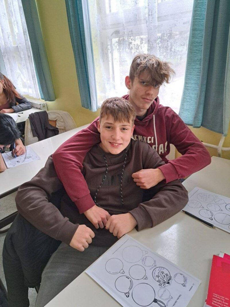 Tükröm, tükröm…. Tükröm, tükröm….
