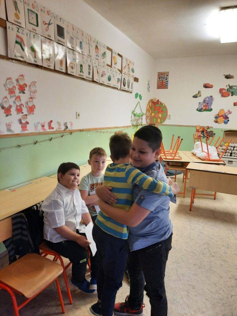 Karácsonyi meglepetés Karácsonyi meglepetés