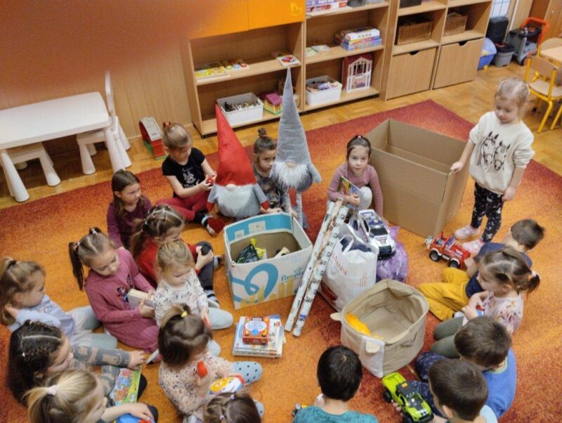 Adni öröm, és jó:) – jót cselekedtünk… Adni öröm, és jó:) – jót cselekedtünk…