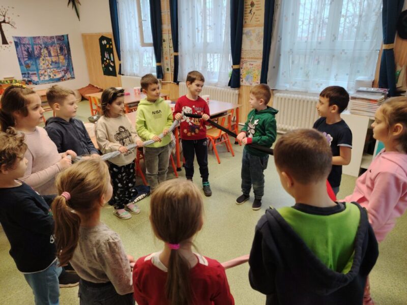 “A megosztott öröm dupla öröm, a megosztott bánat fél bánat.” “A megosztott öröm dupla öröm, a megosztott bánat fél bánat.”