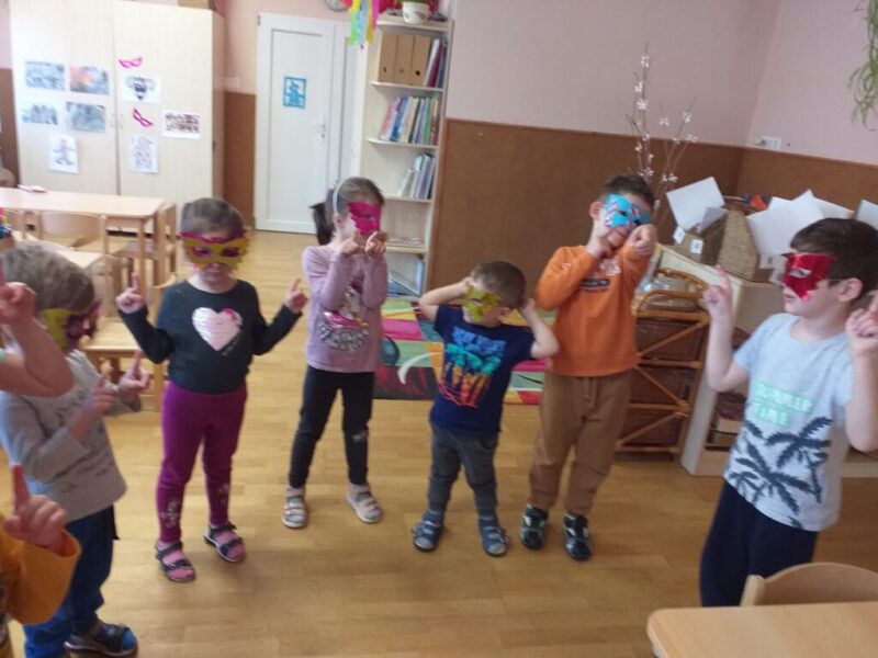 Mert a világ szép, csak megfelelő szemüvegen keresztül kell nézni! Mert a világ szép, csak megfelelő szemüvegen keresztül kell nézni!