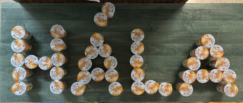 HÁLA – felirat HÁLA – felirat