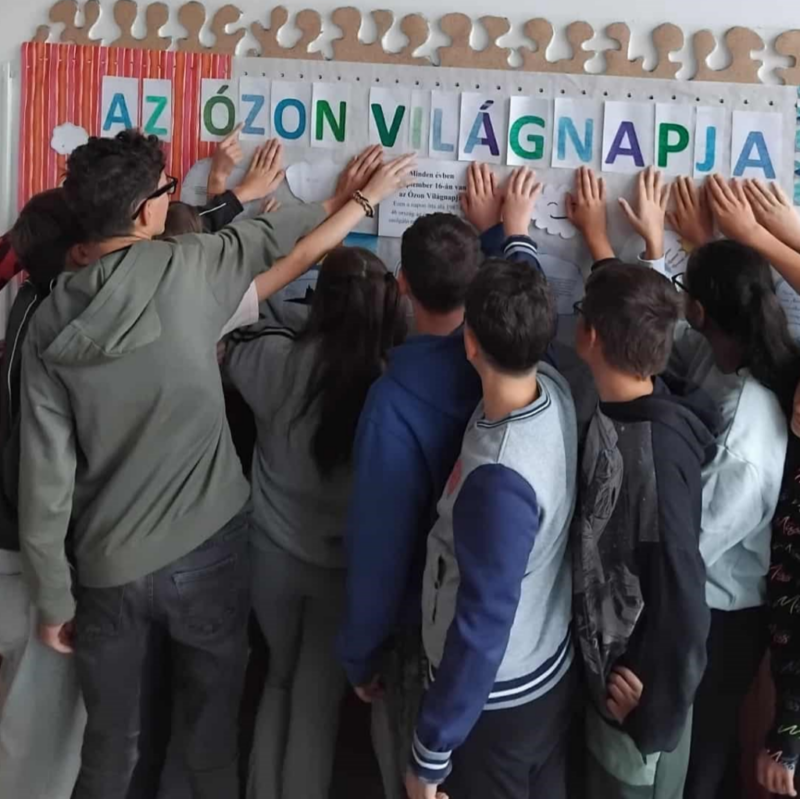 09-gyerekek-V.png 09-gyerekek-V.png