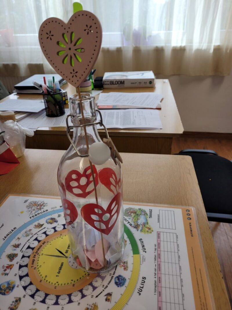 Örömjelek Hálaüveg Örömjelek Hálaüveg