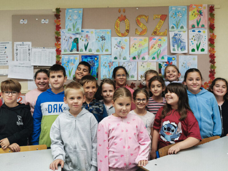 Az első boldogságóra – A hála Az első boldogságóra – A hála