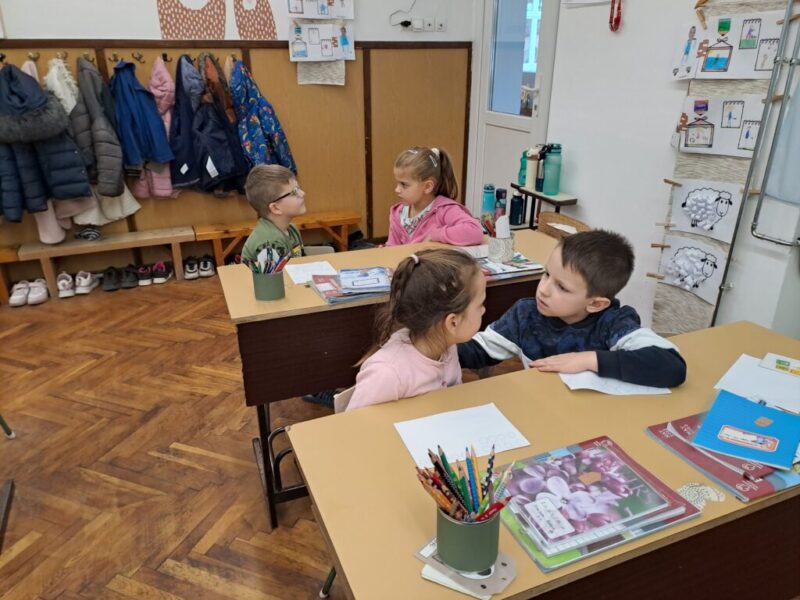 Kitartani együtt Kitartani együtt