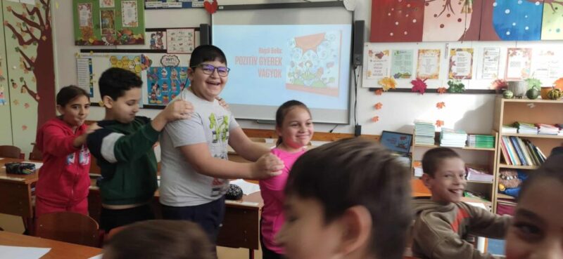 Optimista október Optimista október