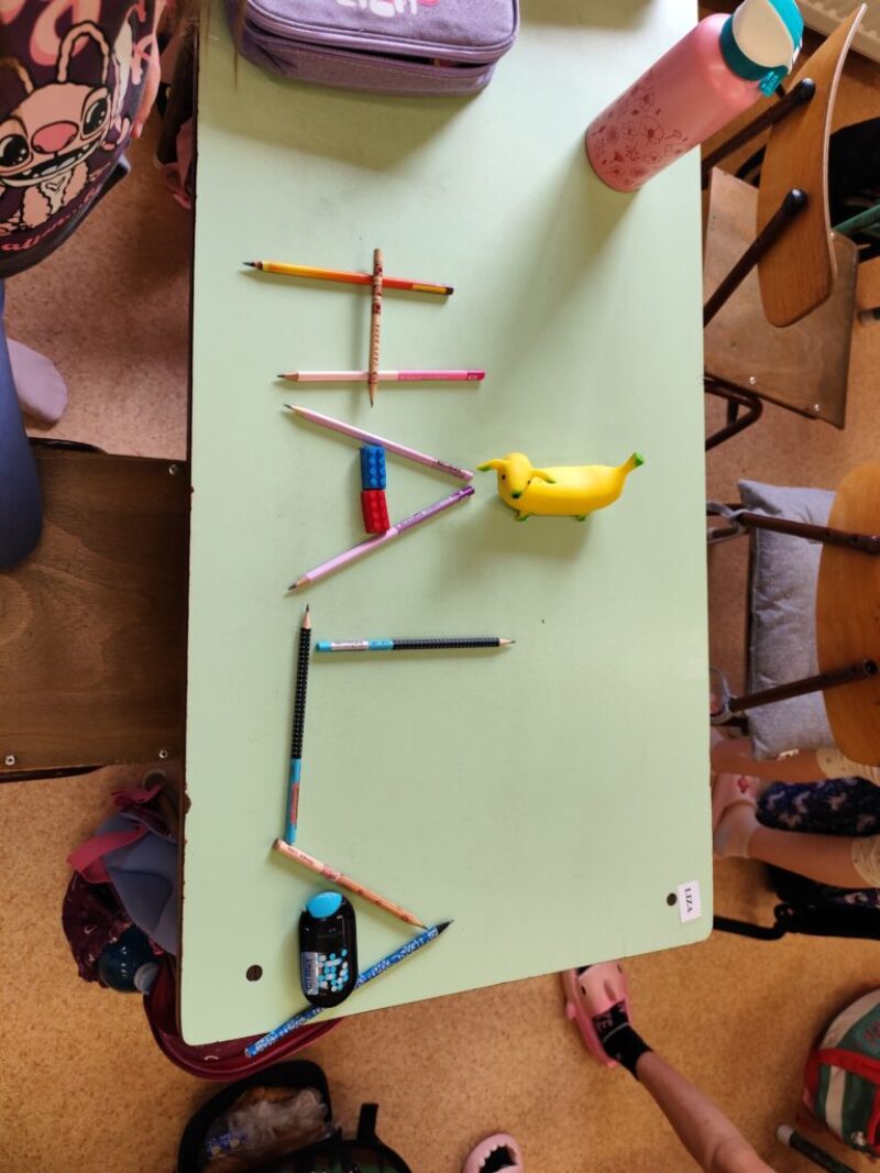 Hála plakát Hála plakát