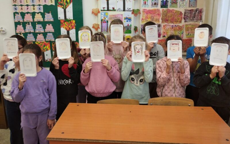 Boldog arc Boldog arc