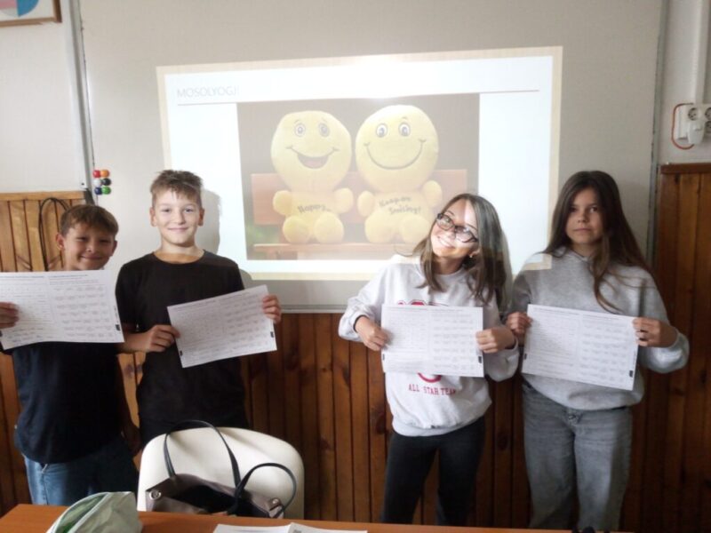 OPTIMISTA OKTÓBER OPTIMISTA OKTÓBER