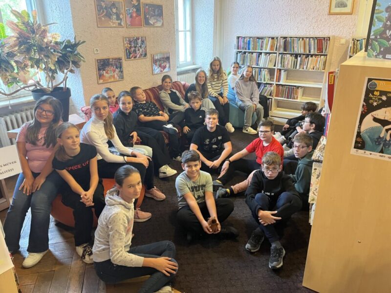 Az olvasás/ mesélés varázsa Az olvasás/ mesélés varázsa