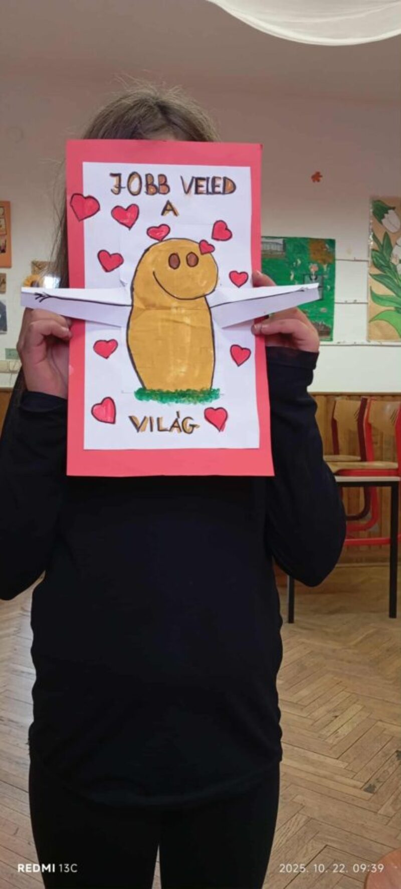 Mindig kéznél az optimista szemüveg – Októberi Boldogságóra Mindig kéznél az optimista szemüveg – Októberi Boldogságóra