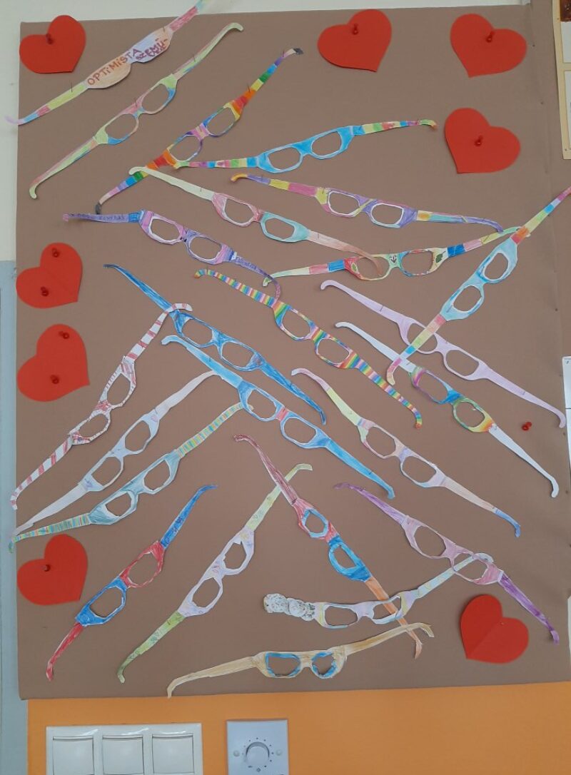 optimista-szemuveg-2.b.jpg optimista-szemuveg-2.b.jpg