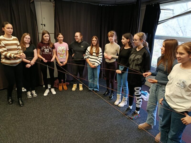 Kapcsolatok ápolása Kapcsolatok ápolása