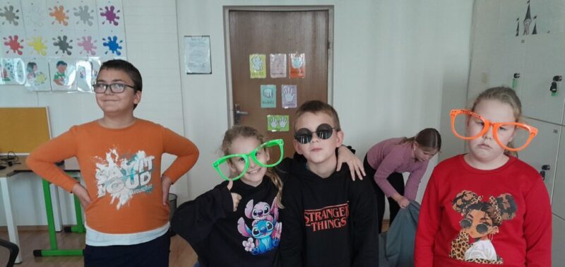 Optimista szemcsi Optimista szemcsi