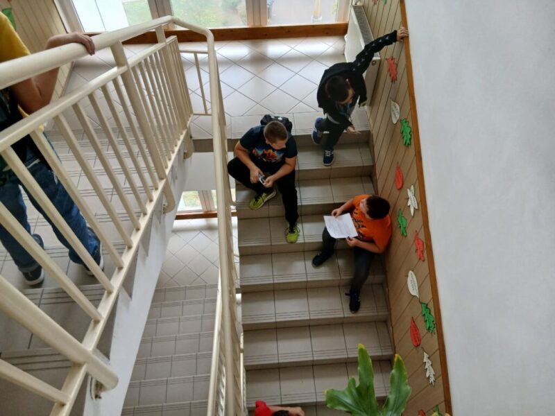 Mesék szárnyán a hála útján Mesék szárnyán a hála útján