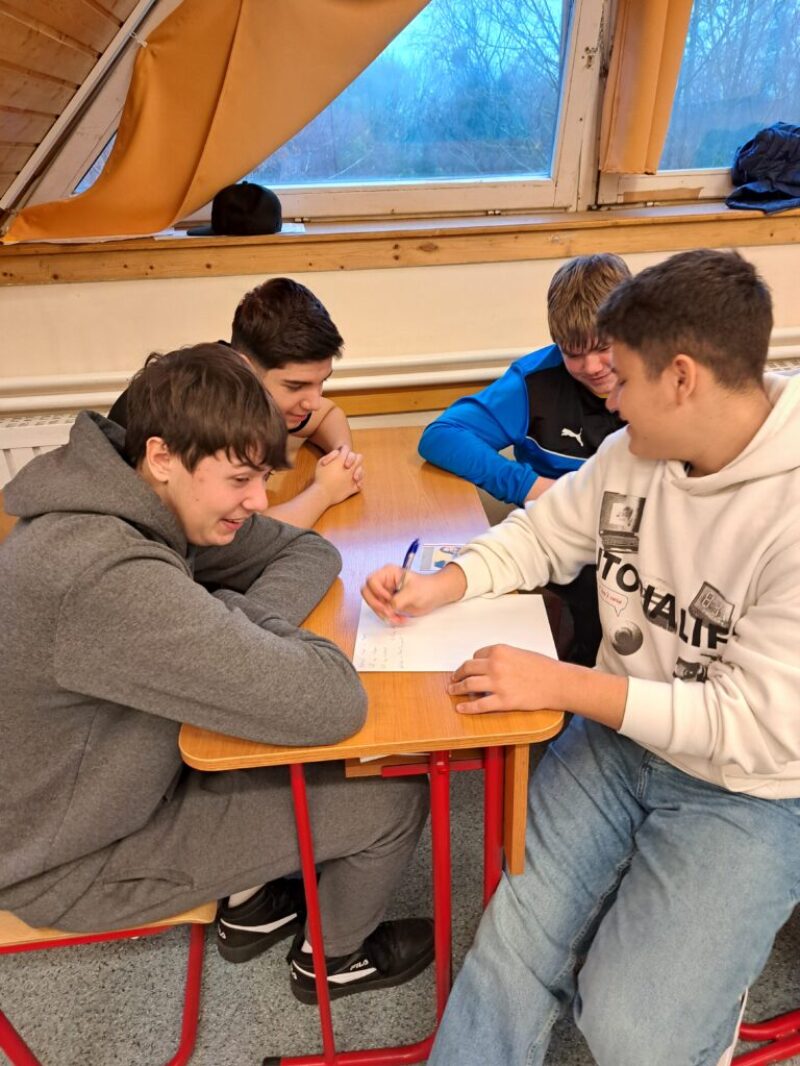 Kapcsolódás Kapcsolódás