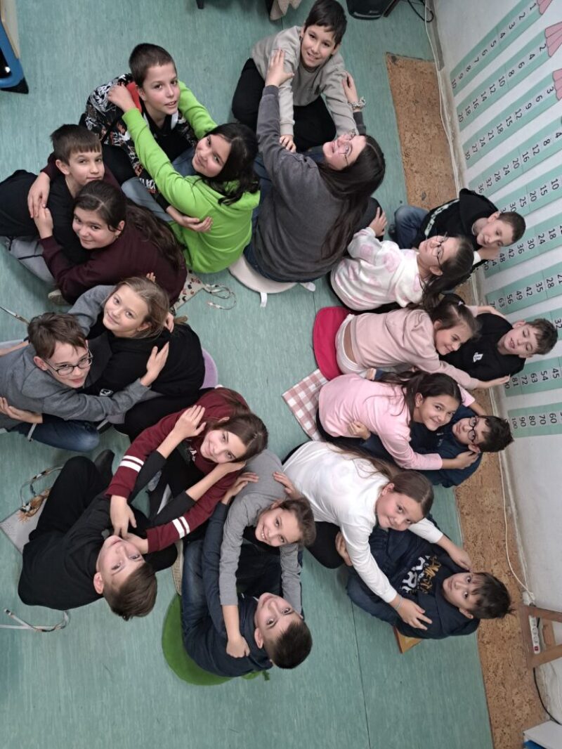 Ahogy én viselkedek másokkal, mások is úgy viselkednek velem Ahogy én viselkedek másokkal, mások is úgy viselkednek velem