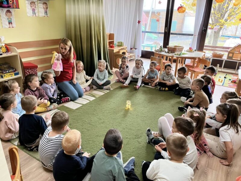 A-baratsag-ereje-babjatek.jpg A-baratsag-ereje-babjatek.jpg