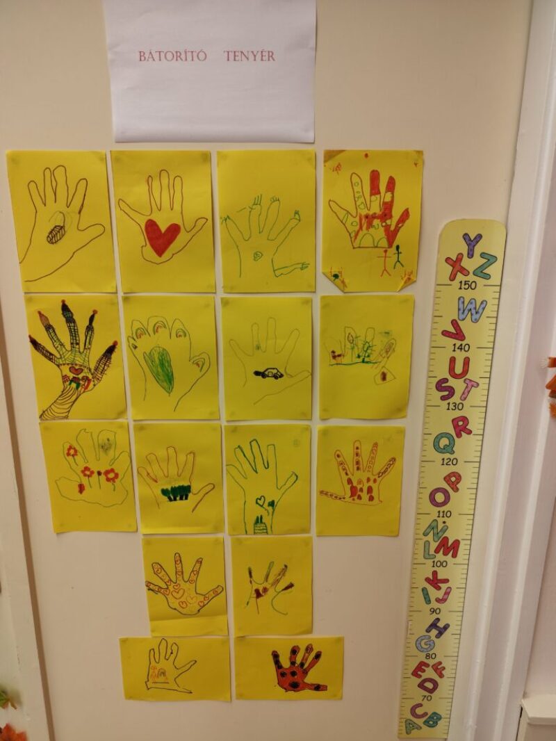 Bátorító tenyér Bátorító tenyér