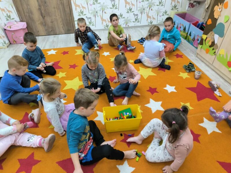 Csak pozitívan. Csak pozitívan.