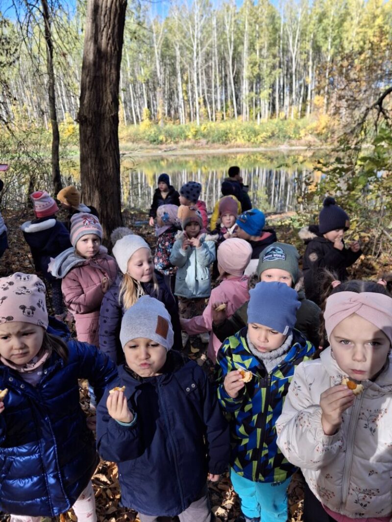 Társas kapcsolatok ápolása Társas kapcsolatok ápolása