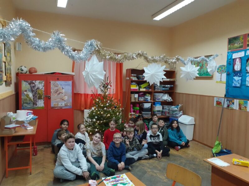 Boldogító jó cselekedetek Boldogító jó cselekedetek