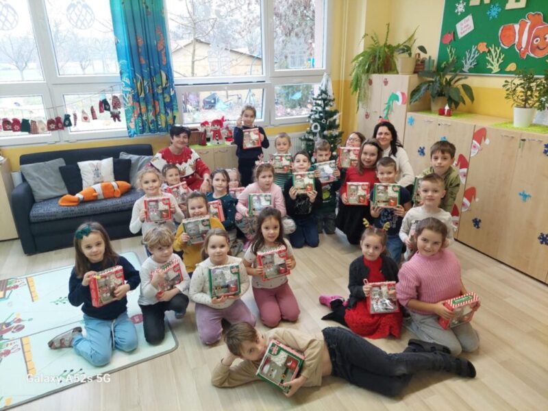 Hurra-karacsony.jpg Hurra-karacsony.jpg