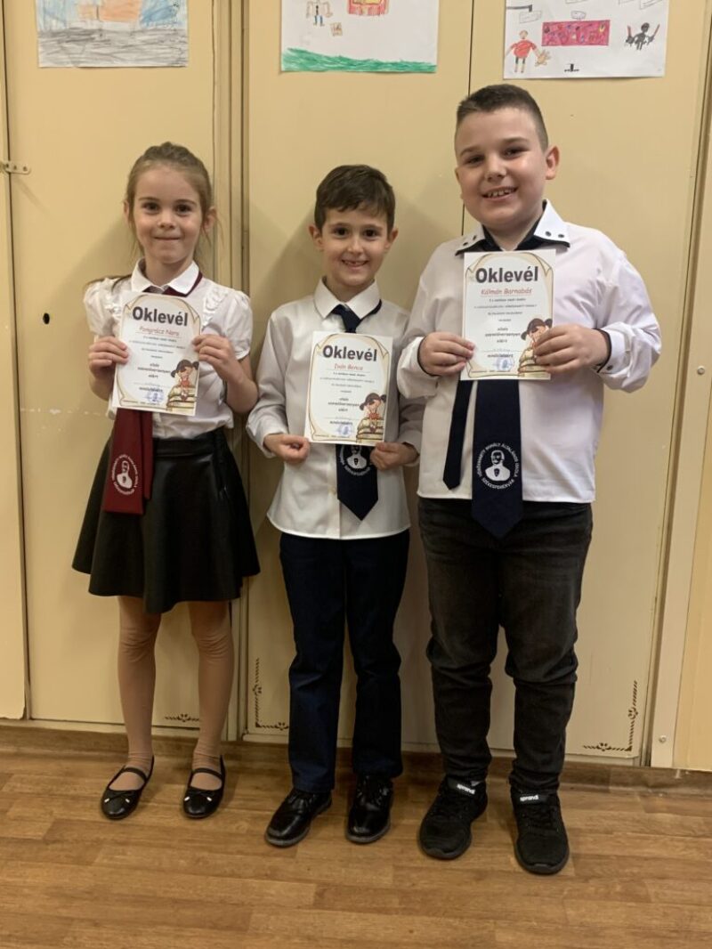 Mert verset mondani boldogság! Mert verset mondani boldogság!