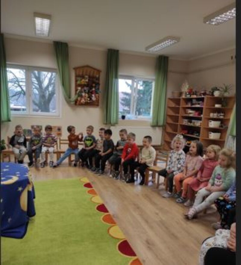 Tarsas-kapcsolatok-1.jpg Tarsas-kapcsolatok-1.jpg