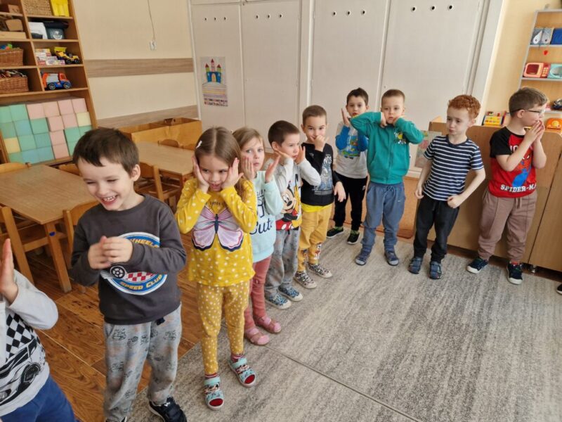 Angyalokká változunk Angyalokká változunk