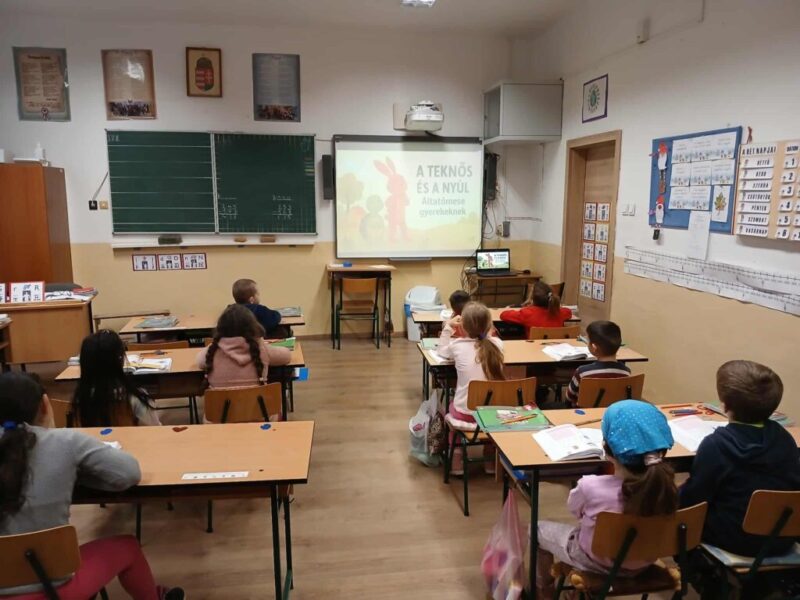 A-teknos-es-a-nyul.jpg A-teknos-es-a-nyul.jpg