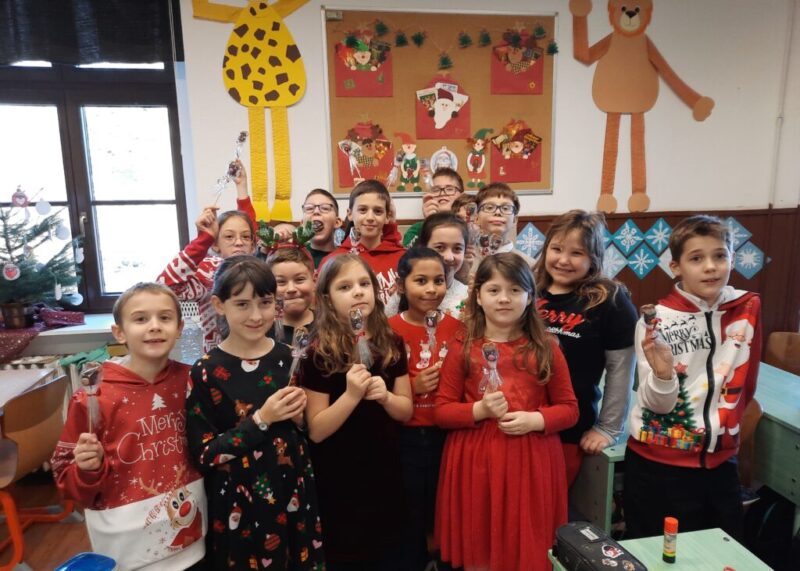 „De hiszen nektek égnetek kéne mindörökké!” „De hiszen nektek égnetek kéne mindörökké!”