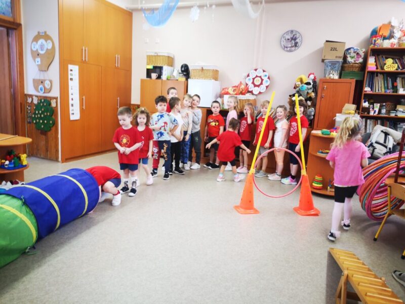 Legyünk artisták! Legyünk artisták!