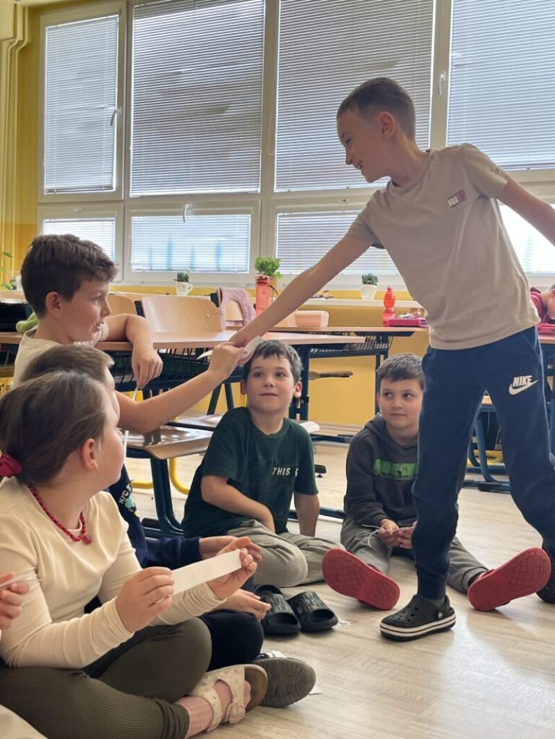 Jó,ha van kire támaszkodni Jó,ha van kire támaszkodni