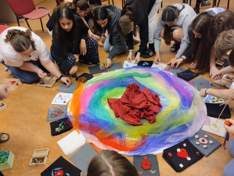 A színek világa – az illatok, ízek, hangok őrzői A színek világa – az illatok, ízek, hangok őrzői