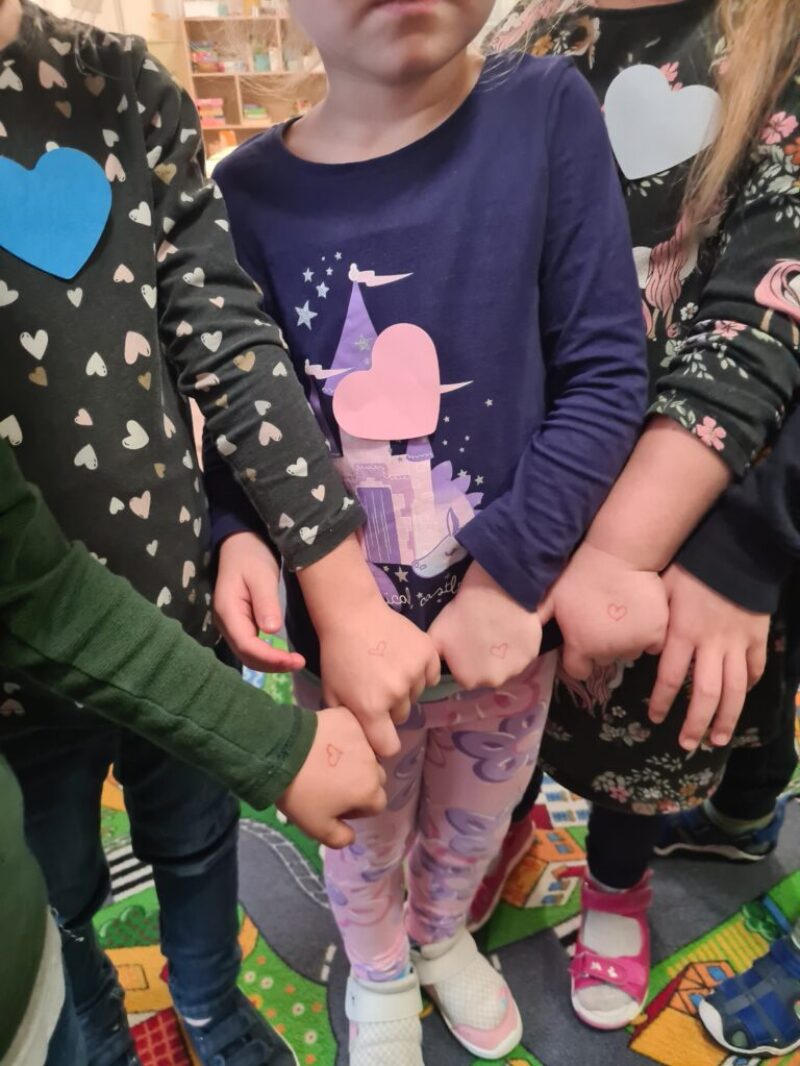 Szív küldi szívnek Szív küldi szívnek