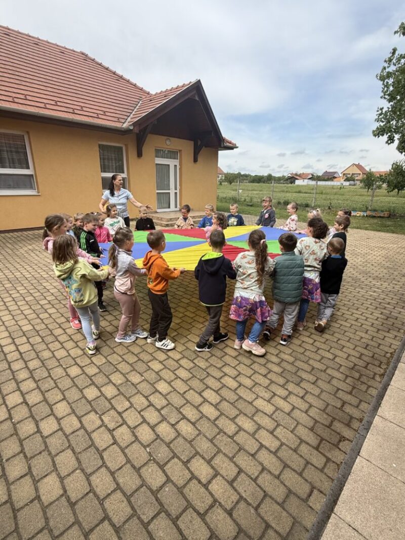 Csupa kis öröm Csupa kis öröm
