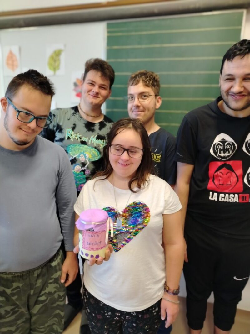 A hála gyakorlása